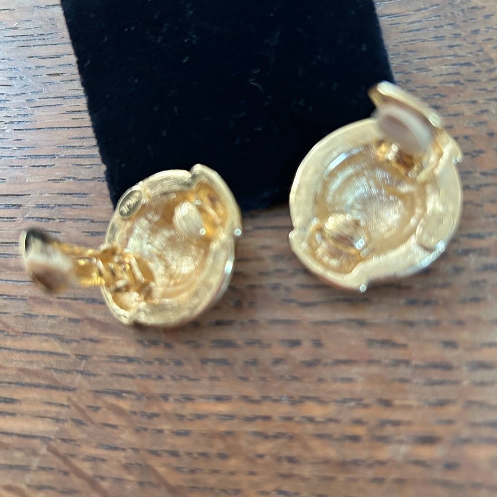 Vintage Kenneth J Lane Clip Earrings - image 5